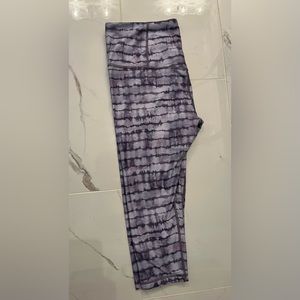 Athleta Elation Capri Leggings Purple Tie Die Size XL